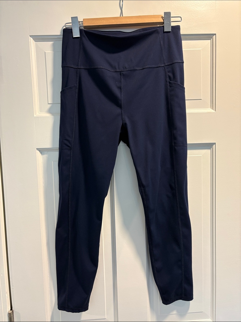Lou & Grey Navy High-Rise Performance Leggings with Side Pockets
